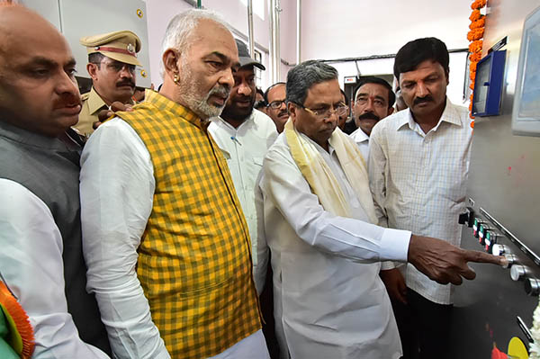 ರೈತರು ಸಮಗ್ರ ಕೃಷಿ ಪದ್ಧತಿ ಅಳವಡಿಸಿಕೊಳ್ಳಿ: ಸಿಎಂ ಸಿದ್ದರಾಮಯ್ಯ